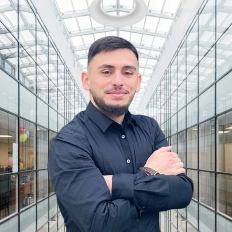 Cihan Tursun, fondateur de Turan Agency
